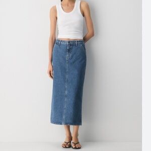 Aritzia TNA denim midi skirt